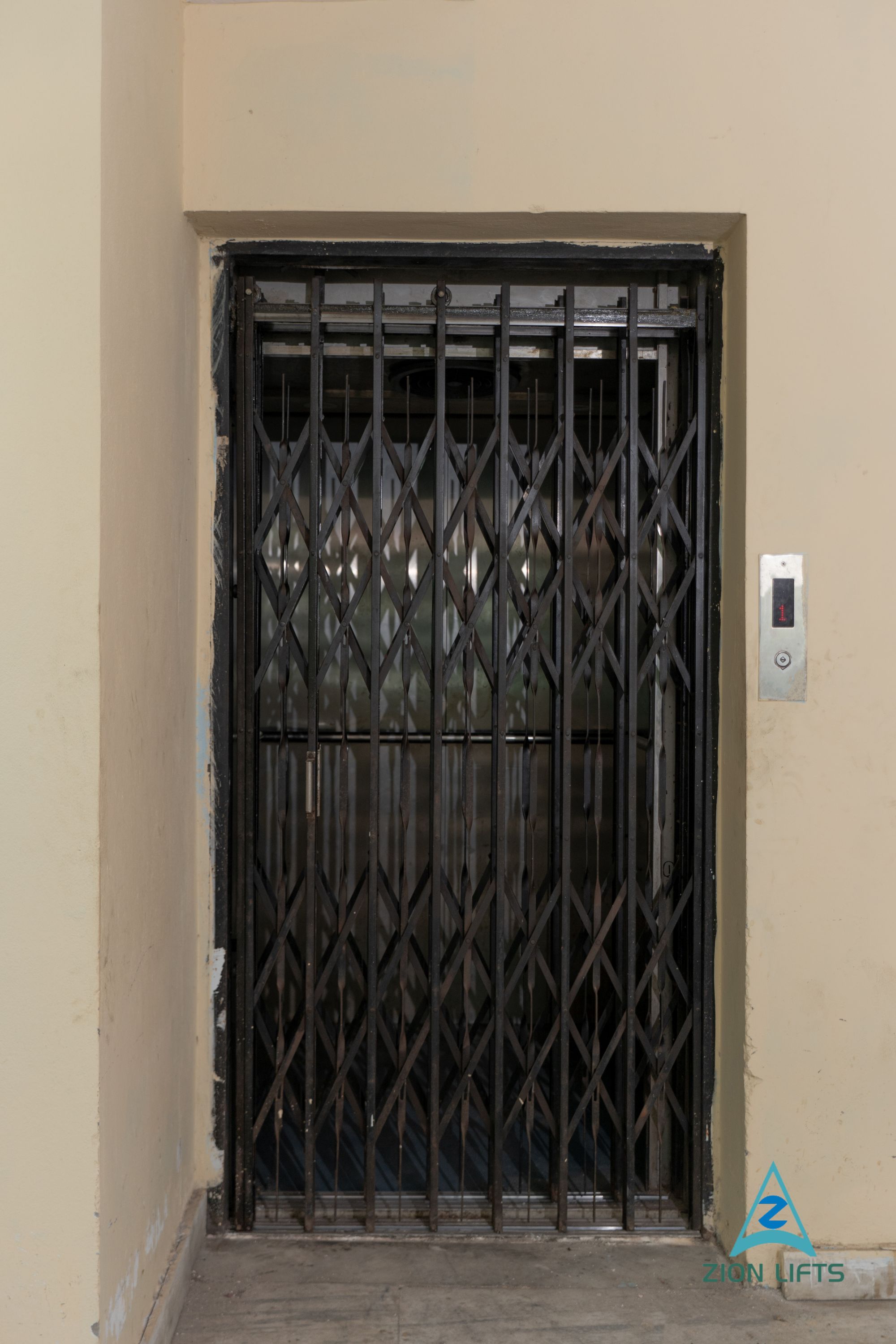 Manual Collapsible Lifts