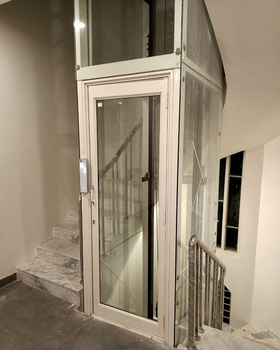 Swing Door Elevator