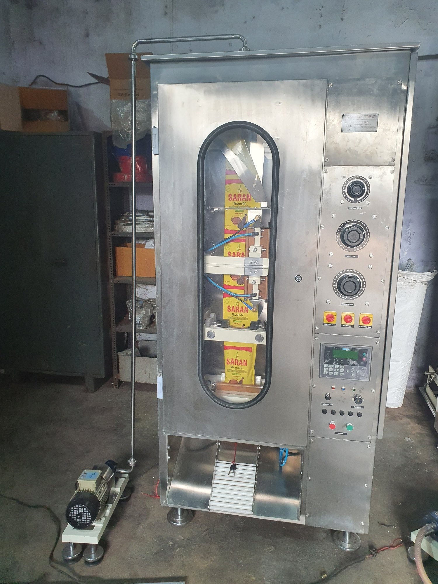 Edible Oil Packing Machine