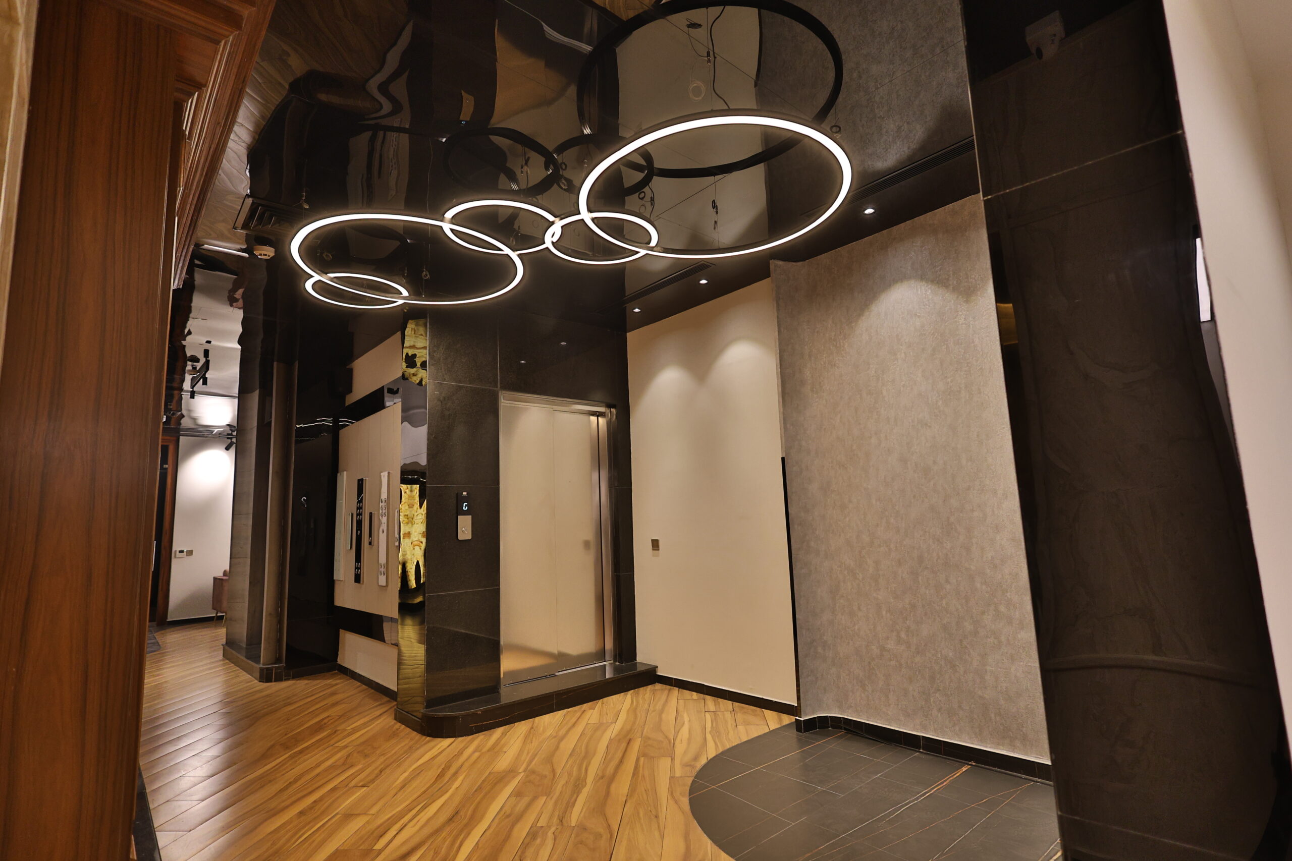 Commercial Lifts