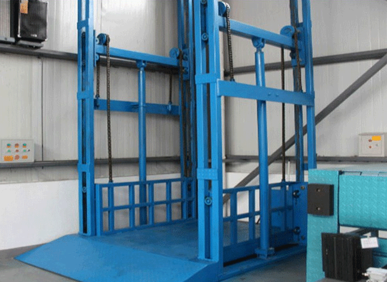 GOODS LIFT
