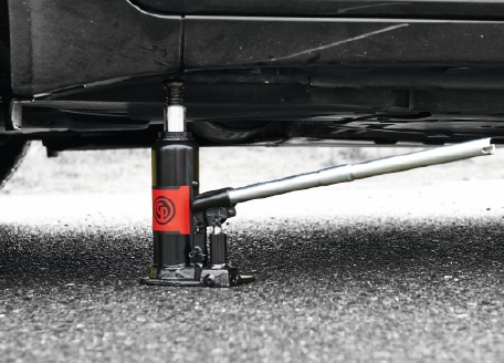 Bottle jack