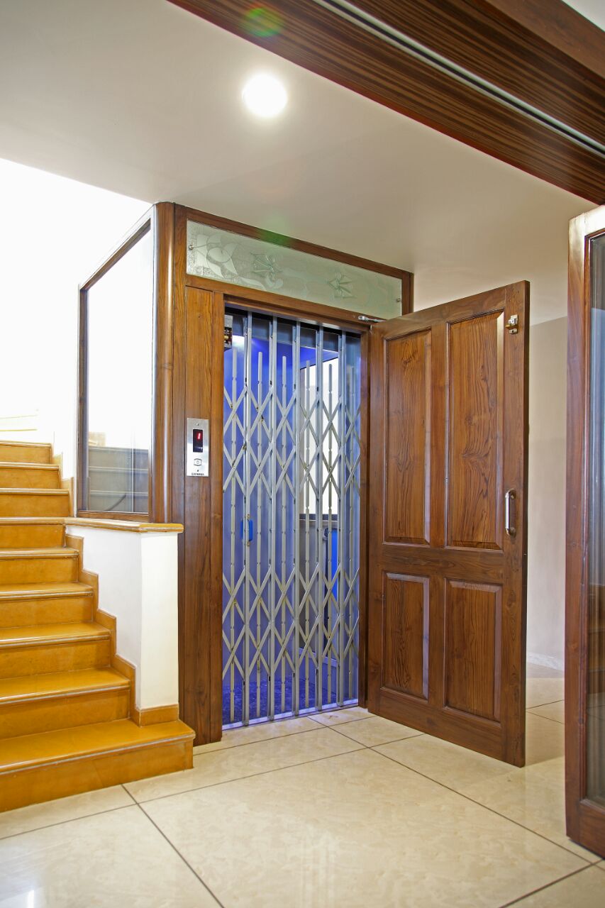 HYDRAULIC LIFT