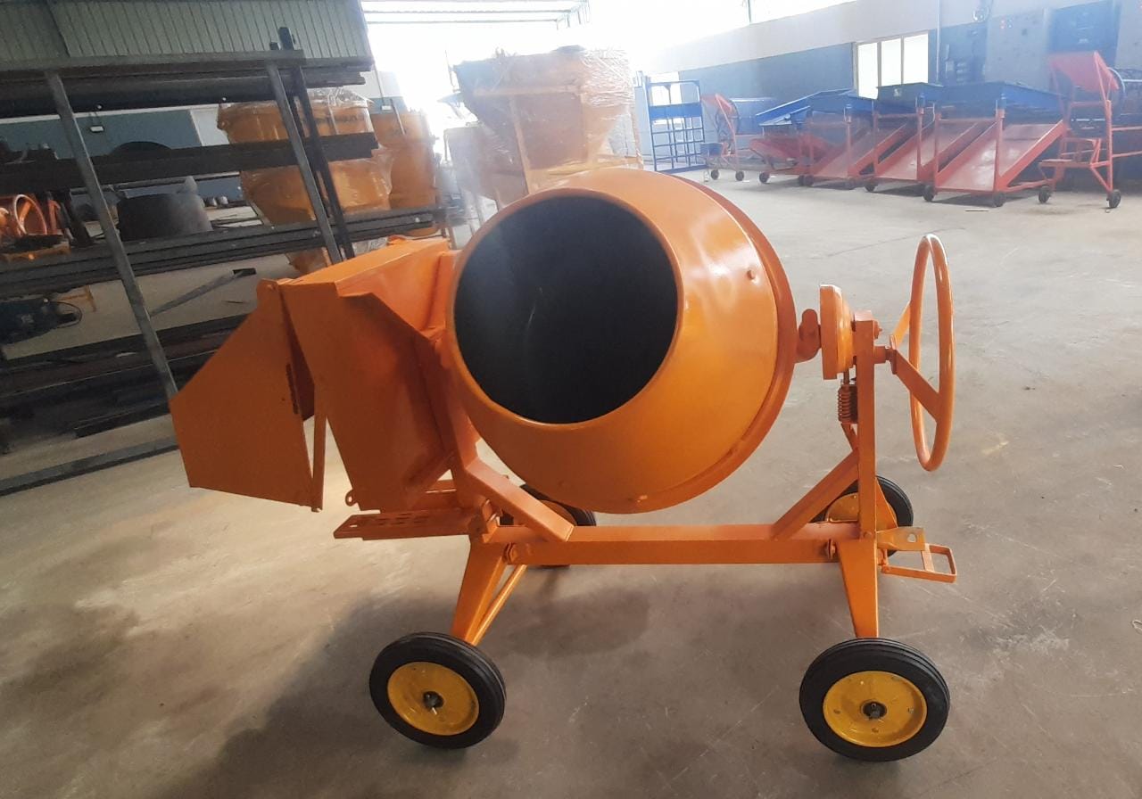 Mini concrete mixer