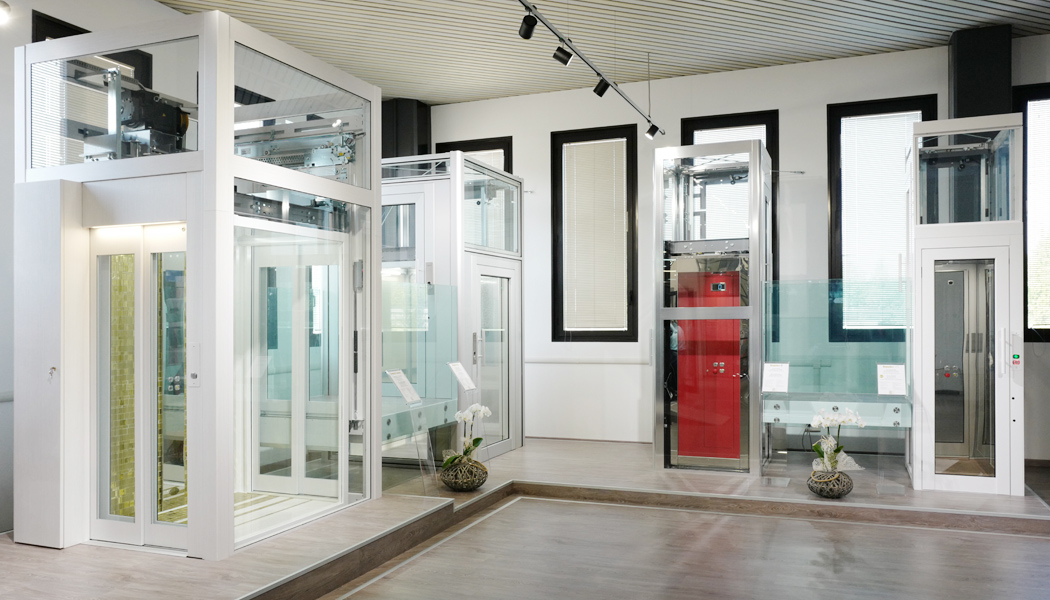 Metallic Structure Elevator