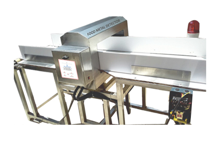 Conveyor metal detector