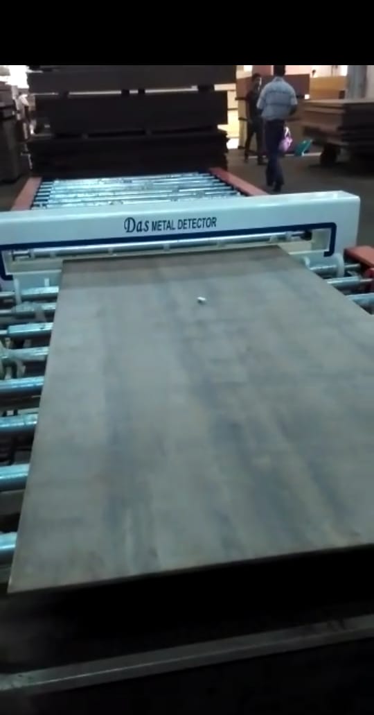 Industrial Metal Detector for Laminates