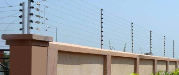 SOLAR POWER FENCING