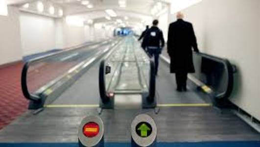 TRAVELATOR / MOVING WALKWAYS
