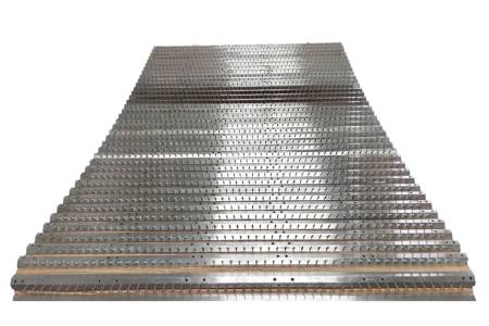 Aluminium & Wooden Spiked Lattice
