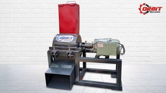 Manure Powdering Machine