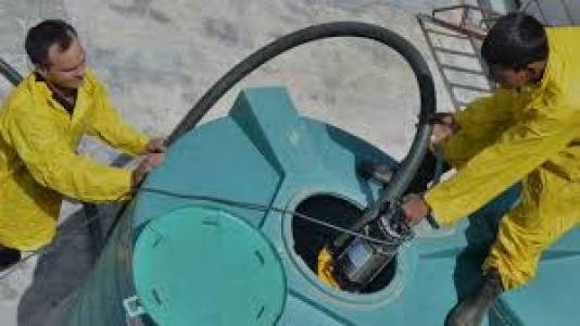 Overhead Water Storage Tank Cleaning