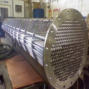 SHELL AND TUBE HEAT EXCHANGER