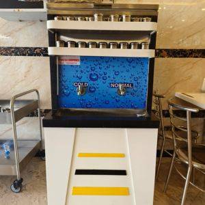COMMERCIAL WATER COOLER