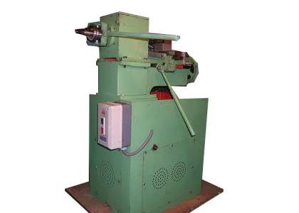 Pin grooving machine