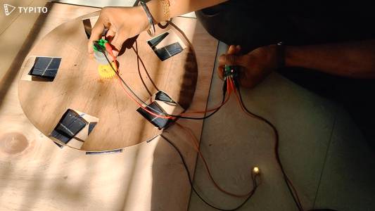 Variable frequency AC solar generator without inverter