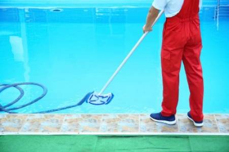 Pool Cleaning & Maintenance