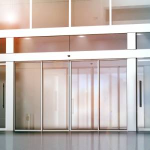 Automatic sliding door