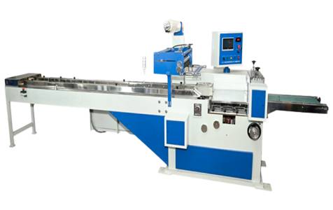 Sealing pouch packing machine