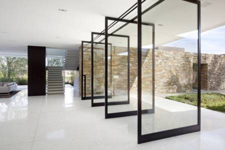 In-line Pivot Windows