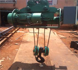 HOISTS/ CRABS