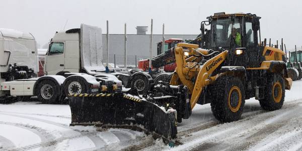 WHEEL LOADERS