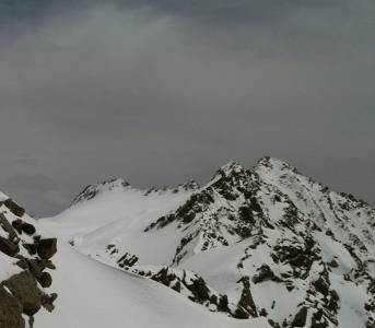 trek to indrahar pass