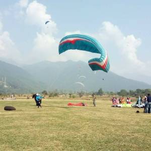 Paragliding in Dharamshala (With HD Video)