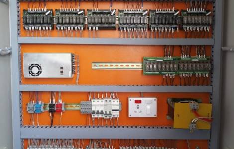 PLC CONTROL PANEL