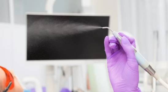 TOUCHLESS TEETH CLEANING